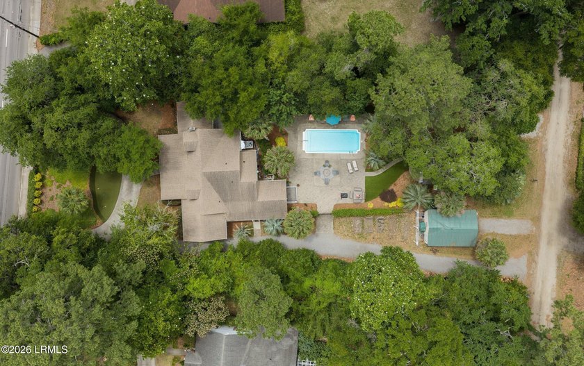 With this property, you have an EXTREMELY RARE opportunity to - Beach Home for sale in Beaufort, South Carolina on Beachhouse.com