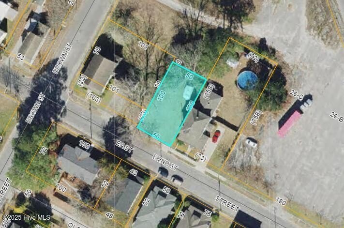 RARE BUILDING LOT LOCATED 2 BLOCKS FROM THE RIVER IN - Beach Lot for sale in Washington, North Carolina on Beachhouse.com