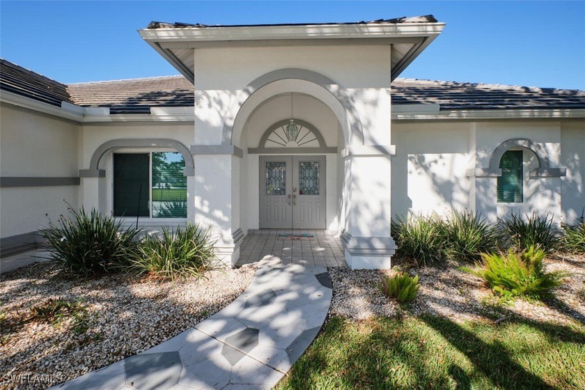 Lots of updates in this 3BR+Den split bedroom home in one Fort - Beach Home for sale in Fort Myers, Florida on Beachhouse.com