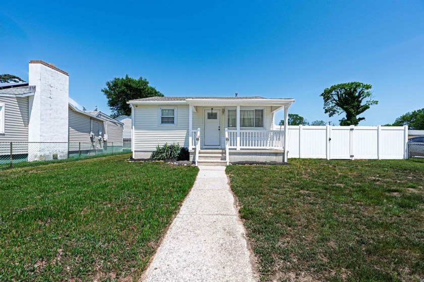 Welcome to your perfect shore retreat or year-round residence! - Beach Home for sale in Villas, New Jersey on Beachhouse.com