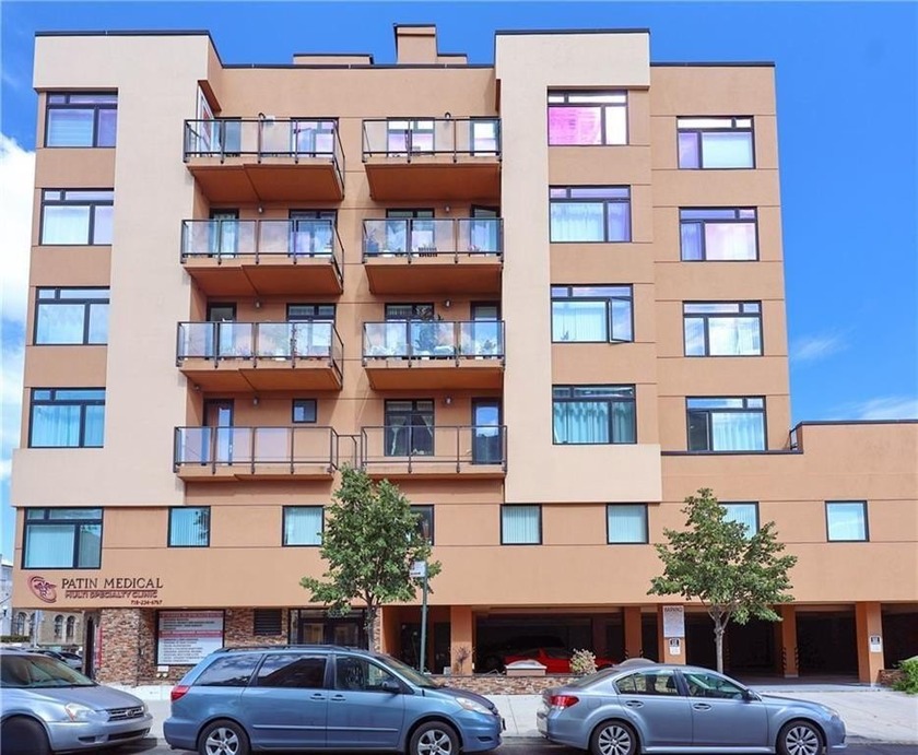 A Experience luxury living in this stunning 2-bedroom, 2-bath - Beach Condo for sale in Brooklyn, New York on Beachhouse.com