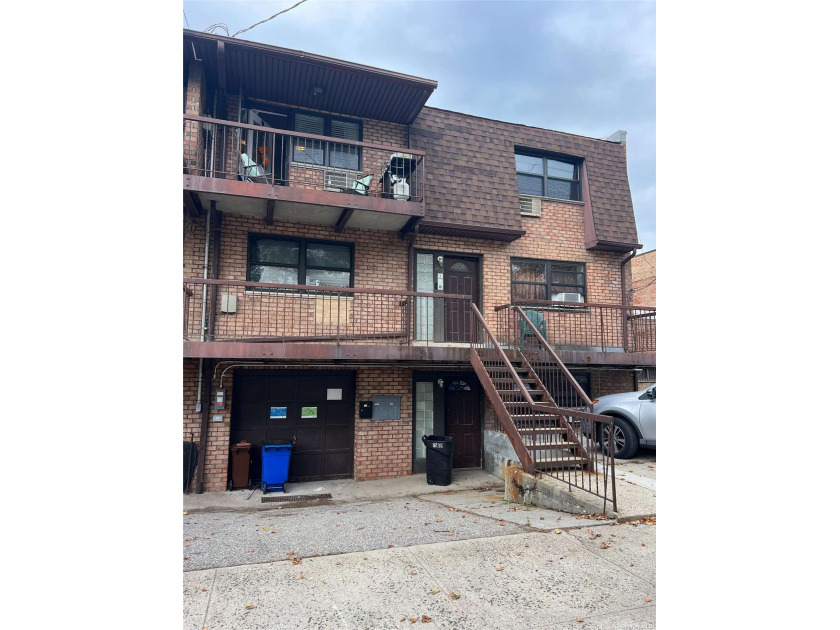 Looking For Uncontrolled Rent Growth? Take A Closer Look At This - Beach Townhome/Townhouse for sale in Howard Beach, New York on Beachhouse.com