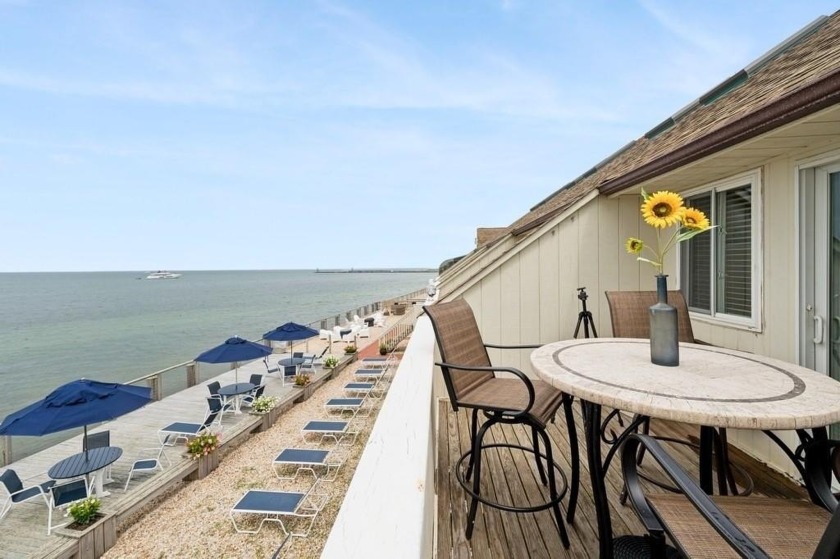Stunning Montauk waterfront Sun & Sound co-op newly listed - Beach Home for sale in Montauk, New York on Beachhouse.com
