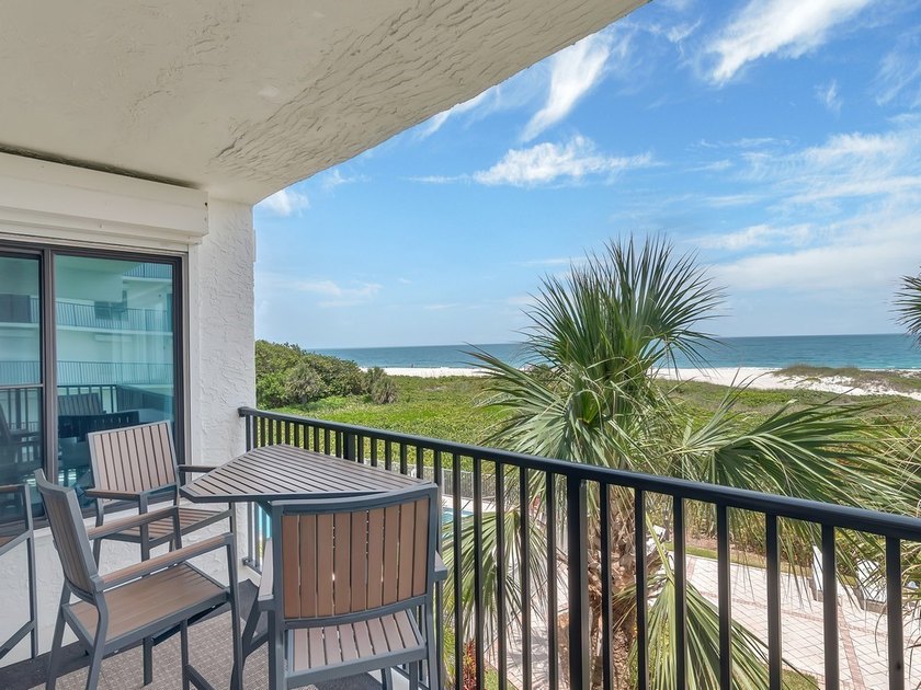 Thoughtfully upgraded 2 bedroom, 2 bath oceanfront condo east of - Beach Condo for sale in Vero Beach, Florida on Beachhouse.com