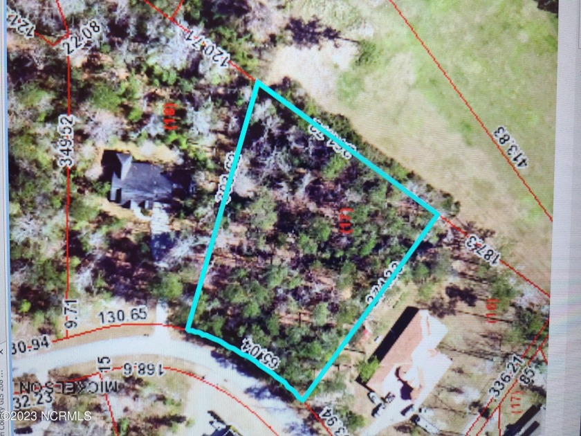 Great big flat lot of 1.33 acres to build your Dream home. Lot - Beach Lot for sale in New Bern, North Carolina on Beachhouse.com