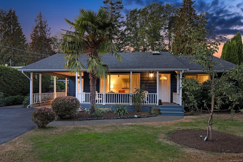 Welcome to 1055 Mallard Pl - This beautiful well-maintained - Beach Home for sale in Qualicum Beach,  on Beachhouse.com