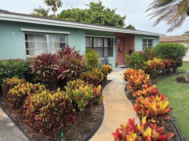 A beautiful home in a great neighborhood. Great location close - Beach Home for sale in Lake Park, Florida on Beachhouse.com