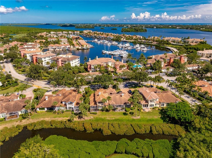 Immaculate Harbor Links home with newer tile roof and sunny - Beach Townhome/Townhouse for sale in Vero Beach, Florida on Beachhouse.com