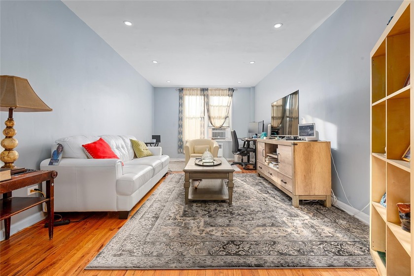 Welcome to this fully renovated 1-bedroom, 1-bathroom apartment - Beach Home for sale in Forest Hills, New York on Beachhouse.com