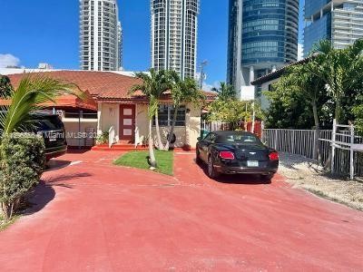 GREAT PROPERTY WITH LOTS OF POTENTIAL IN THE VERY THOUGHT AFTER - Beach Townhome/Townhouse for sale in Sunny Isles Beach, Florida on Beachhouse.com