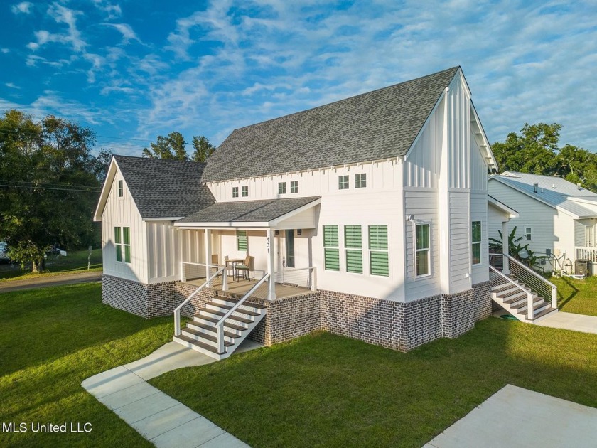 Luxury, Custom, and Comfort were thought about when this beach - Beach Home for sale in Long Beach, Mississippi on Beachhouse.com