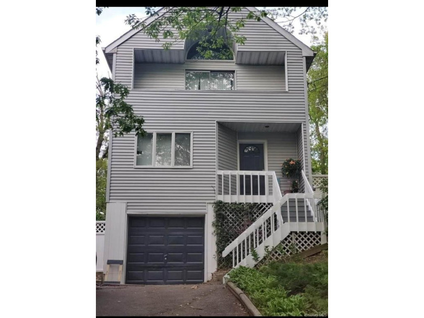 Large Unique Home Close To The Beach!! indulge in the Four - Beach Home for sale in Rocky Point, New York on Beachhouse.com