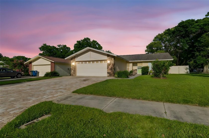 This home is equipped with a 2021 22kW whole-house generator - Beach Home for sale in Dunedin, Florida on Beachhouse.com