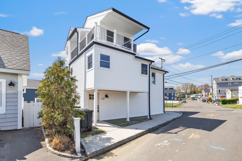 This beautiful, three bedroom two full bath colonial has gone - Beach Home for sale in Milford, Connecticut on Beachhouse.com