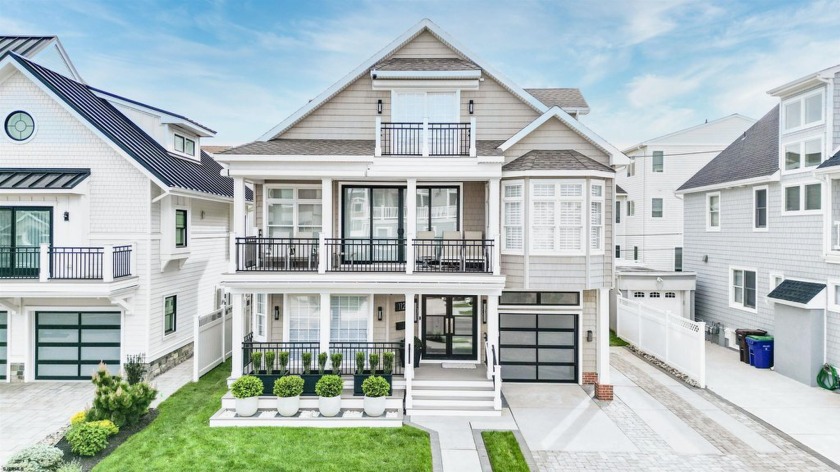 Relaxed Luxury by the Ocean -- A Must-See Beach Home!  Just - Beach Home for sale in Ventnor, New Jersey on Beachhouse.com