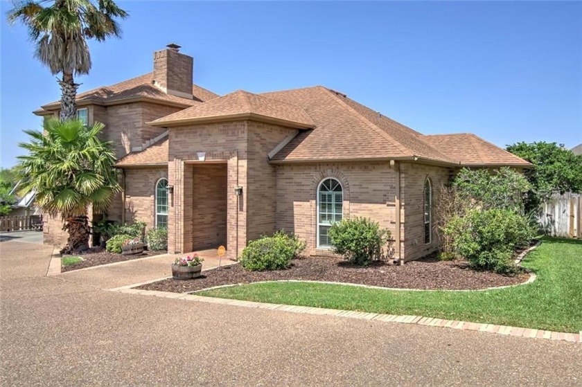 Beautifully updated, spacious & immaculate home in Calallen Wood - Beach Home for sale in Corpus Christi, Texas on Beachhouse.com
