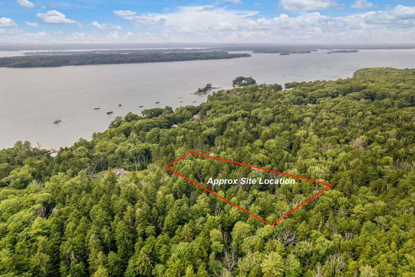 Discover a rare opportunity on Beverlys Bluff, a peaceful - Beach Acreage for sale in Harpswell, Maine on Beachhouse.com