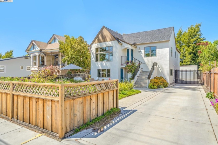 *DON'T MISS THIS RARE OPPORTUNITY* One of the finest NEWLY-BUILT - Beach Townhome/Townhouse for sale in Alameda, California on Beachhouse.com