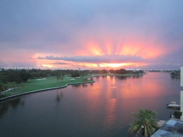 BEST DEAL AT THE BUILDING ! INVESTMENT OR LIVE IN !! ! DIRECT - Beach Condo for sale in Bay Harbor Islands, Florida on Beachhouse.com