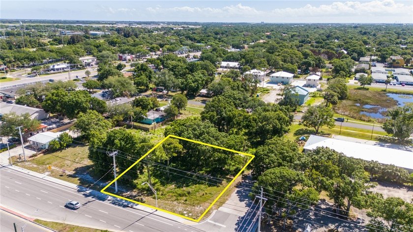 Prime 1/2-acre site offering outstanding potential for - Beach Lot for sale in Vero Beach, Florida on Beachhouse.com
