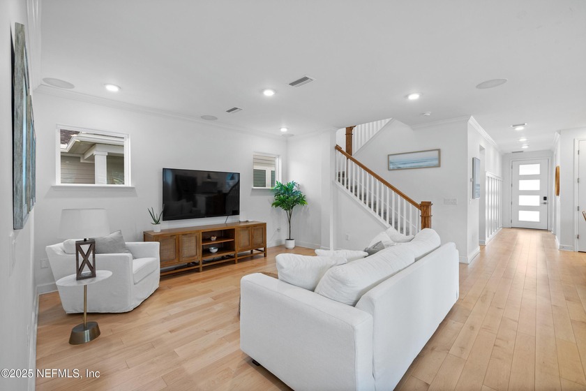 PRICED BELOW APPRAISED VALUE for immediate equity! Stunning - Beach Home for sale in Ponte Vedra, Florida on Beachhouse.com