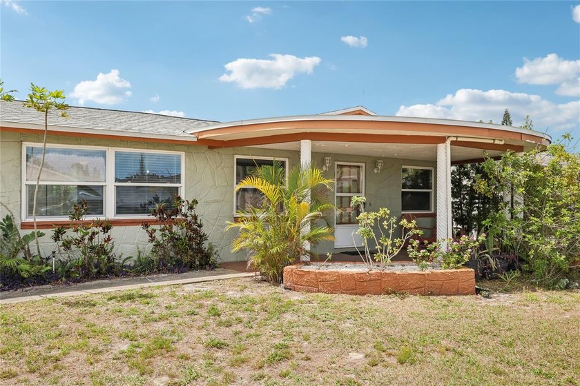 Under contract-accepting backup offers. Welcome to your new home - Beach Home for sale in Holiday, Florida on Beachhouse.com