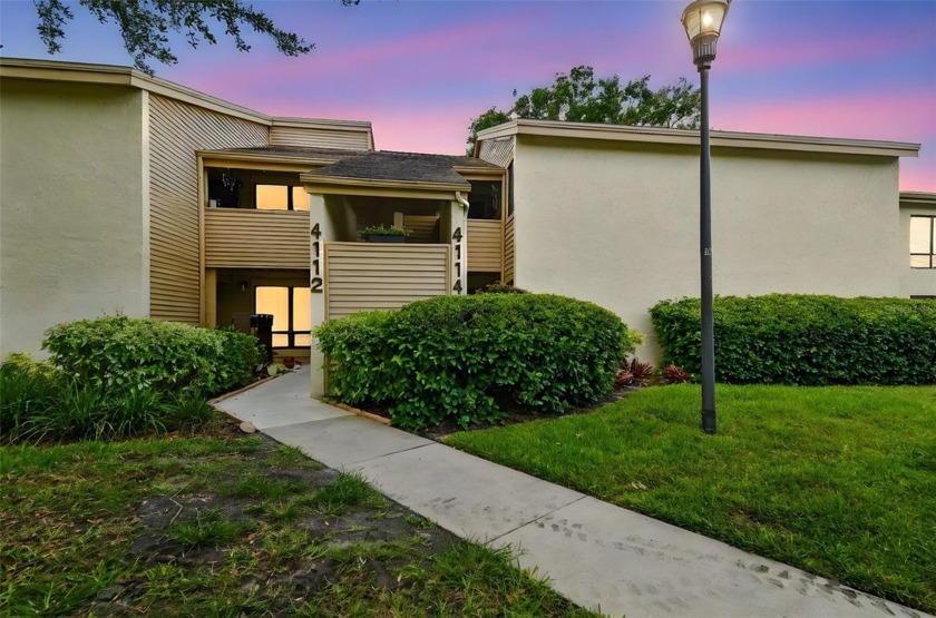 Beautifully Renovated 2-Bedroom Condo in Carrollwood's Pine Lake - Beach Condo for sale in Tampa, Florida on Beachhouse.com
