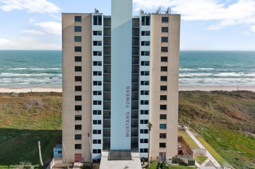 When you enter this stunningly beautiful unit you are - Beach Condo for sale in Port Aransas, Texas on Beachhouse.com
