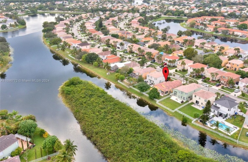 Our new home awaits you and your Family. Spacious and - Beach Home for sale in Pembroke Pines, Florida on Beachhouse.com