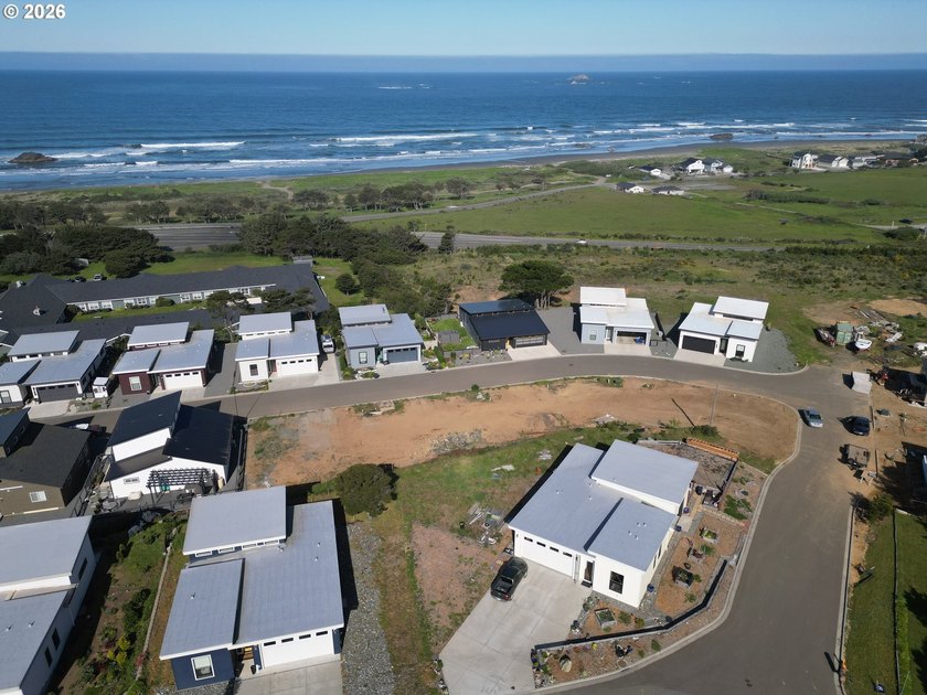 Lot 10 in Pacifica at Rogue Reef is the kind of opportunity - Beach Lot for sale in Gold Beach, Oregon on Beachhouse.com