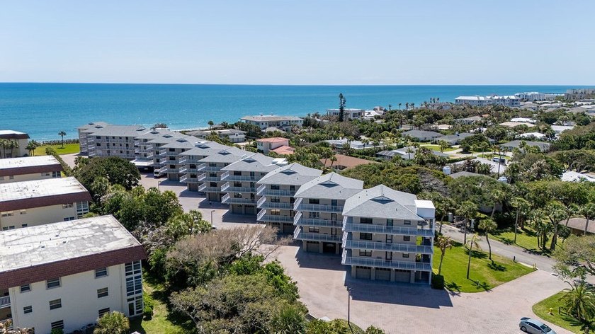 Oceanfront building offering a rare opportunity to enjoy relaxed - Beach Condo for sale in Vero Beach, Florida on Beachhouse.com