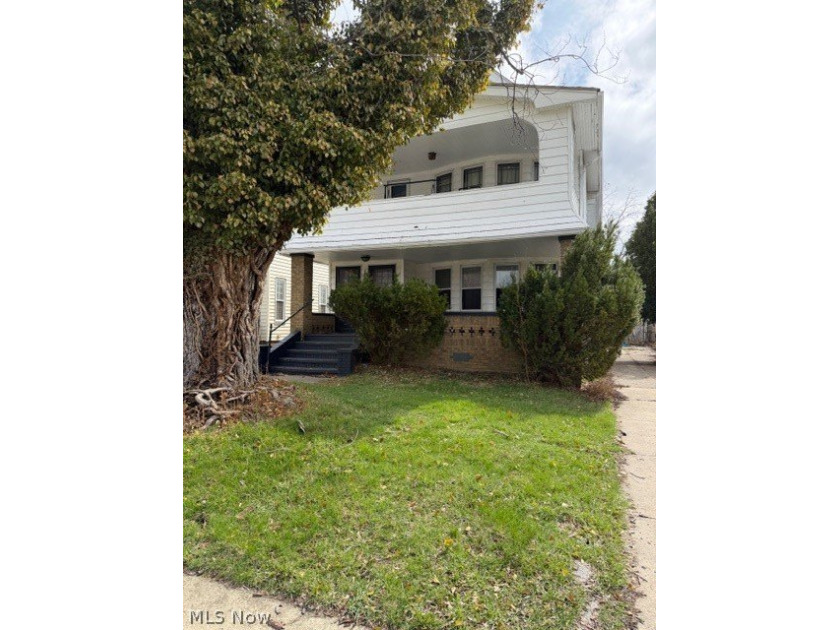 Turnkey investment opportunity! This well-laid-out duplex - Beach Home for sale in Cleveland, Ohio on Beachhouse.com