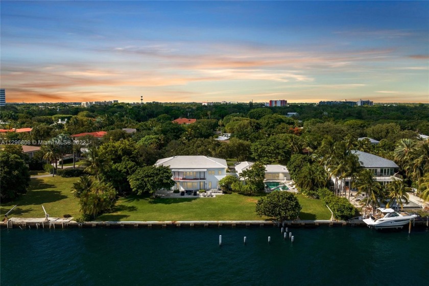 Breathtaking bayfront property located in the exclusive gated - Beach Home for sale in Miami, Florida on Beachhouse.com
