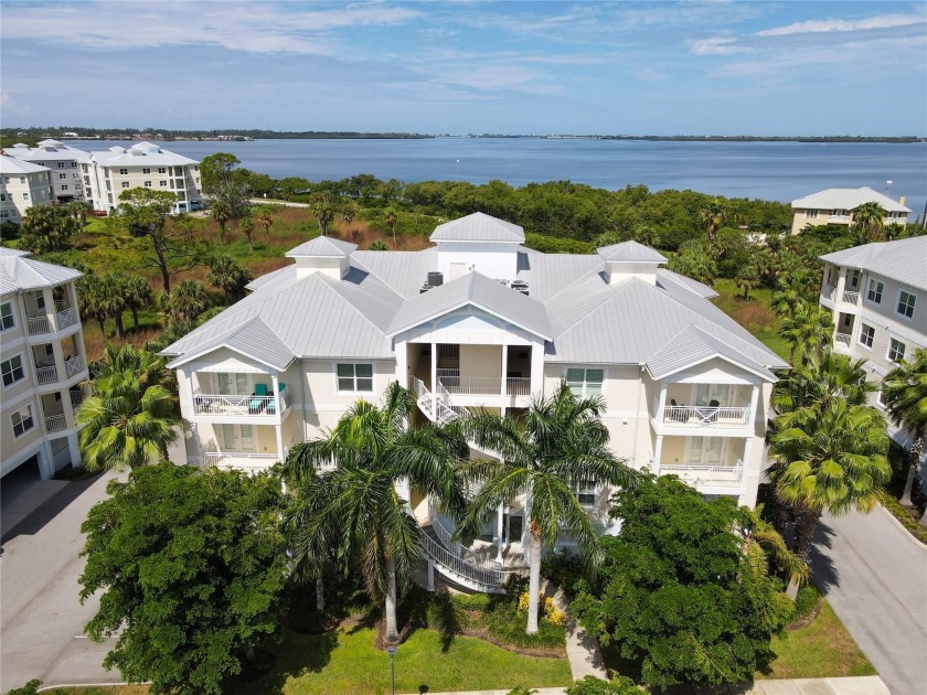 LARGE PRICE REDUCTION - HIGH  DRY  NO HURRICANE DAMAGE   - - Beach Condo for sale in Bradenton, Florida on Beachhouse.com