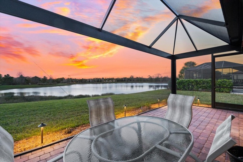 PRICE IMPROVEMENT !! EXQUISITE LIVING AWAITS IN THIS LUXURIOUS - Beach Home for sale in Lakewood Ranch, Florida on Beachhouse.com