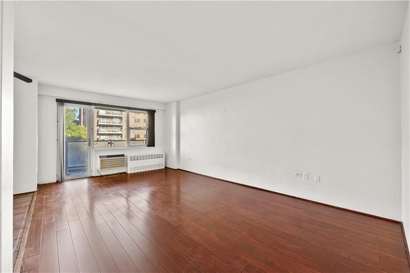 Meadowwood at Gateway, 4th floor, 1-bedroom *F* unit with a - Beach Condo for sale in Brooklyn, New York on Beachhouse.com