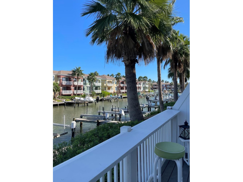 This gorgeous 2 BD/2-1/2 BA channel front townhome features a - Beach Townhome/Townhouse for sale in Laguna Vista, Texas on Beachhouse.com