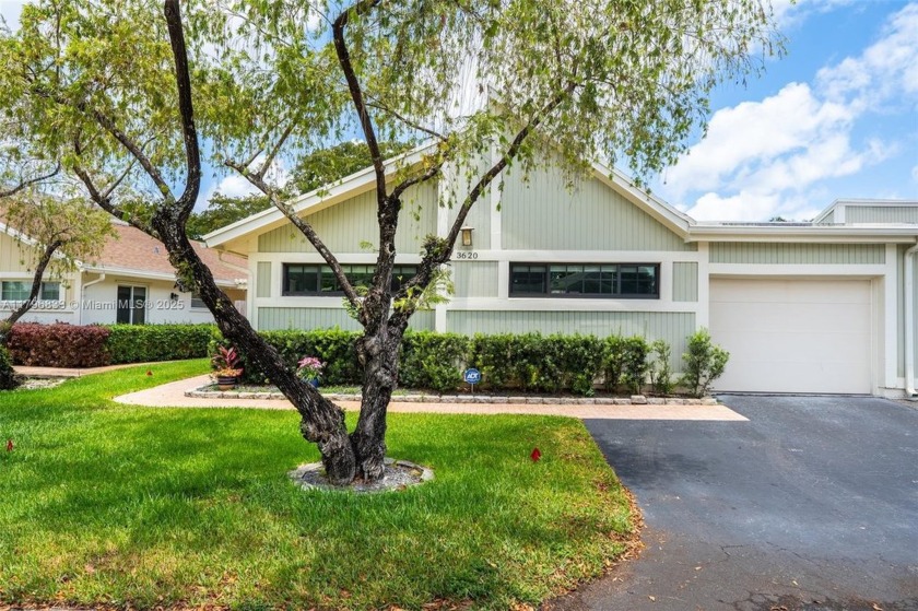 Welcome to this beautifully updated 3 bed, 2 bath condo villa - Beach Home for sale in Davie, Florida on Beachhouse.com