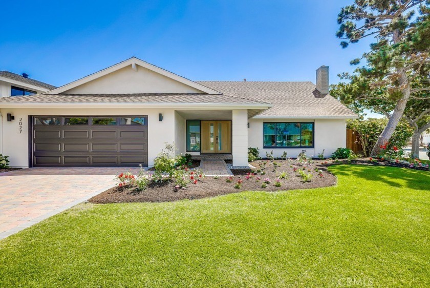 Incredibly well-appointed 4-bedroom home in the most desired - Beach Home for sale in Costa Mesa, California on Beachhouse.com