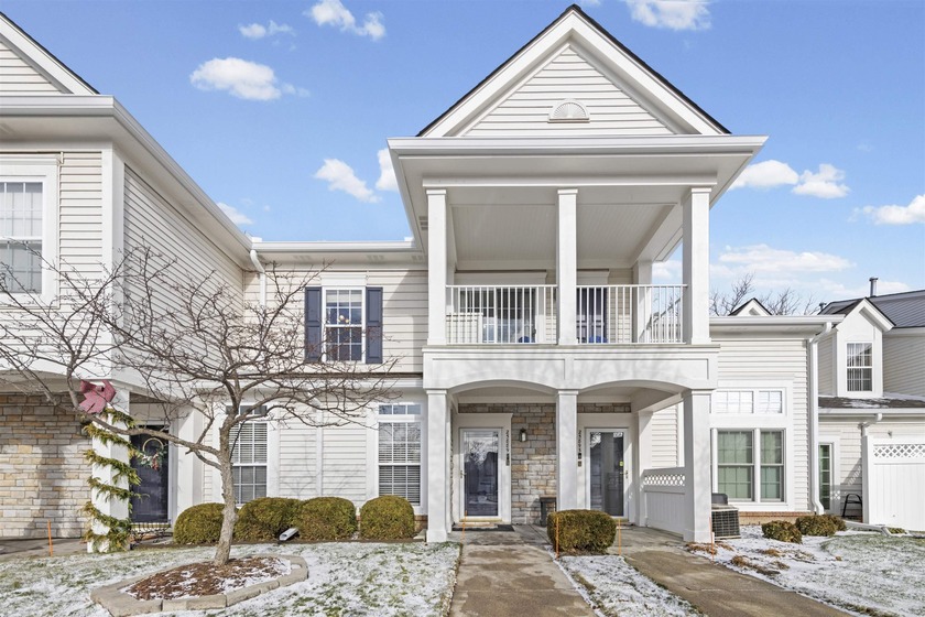 Extremely attractive 2 bedroom, 2.5 bath, 2 story beautifully - Beach Condo for sale in Harrison, Michigan on Beachhouse.com