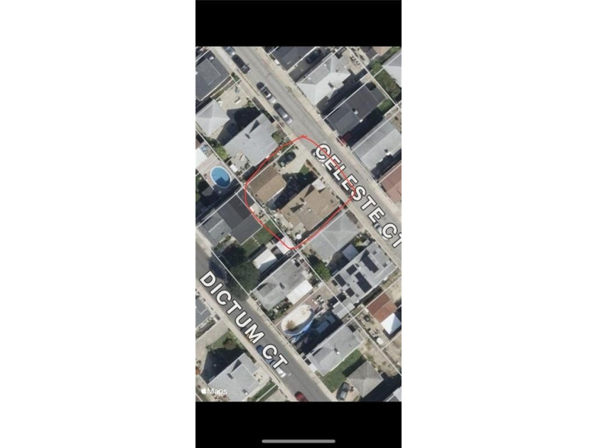 *NEW SECTION* OF Gerritsen Beach

RARE DOUBLE LOT-
LIVABLE - Beach Home for sale in Brooklyn, New York on Beachhouse.com