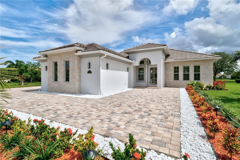 Luxurious 3BR/3BA estate in coveted Stoney Brook Farms with a - Beach Home for sale in Vero Beach, Florida on Beachhouse.com