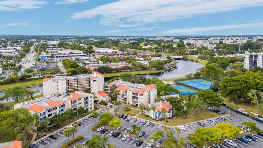 Updated Corner Unit in Cypress Bend Condo - Resort-Style Living

 - Beach Condo for sale in Pompano Beach, Florida on Beachhouse.com