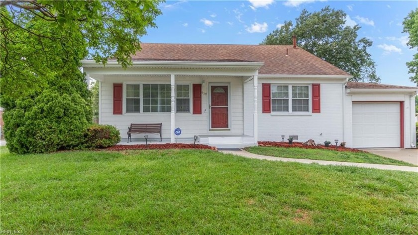 Escape to waterfront paradise in this stunning Virginia Beach 2 - Beach Home for sale in Virginia Beach, Virginia on Beachhouse.com