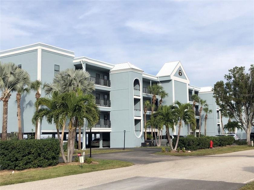 HARBORFRONT CONDO offers STUNNING EXPANSIVE VIEWS OF CHARLOTTE - Beach Condo for sale in Punta Gorda, Florida on Beachhouse.com