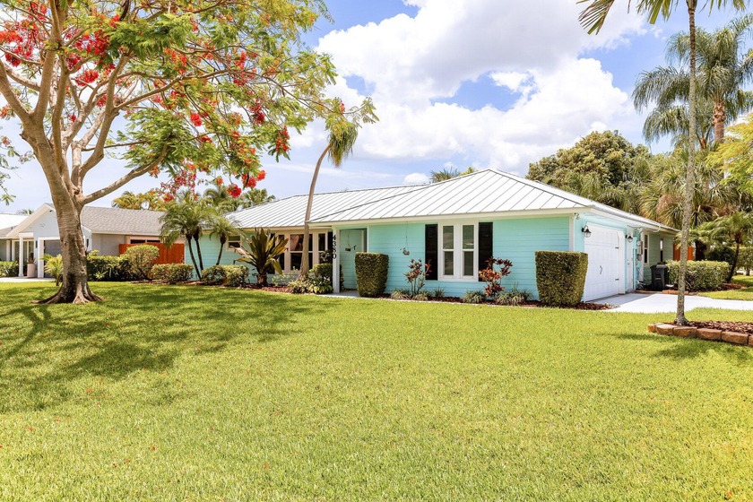 Welcome to 4380 Butternut Street! This charming 3-bedrooms - Beach Home for sale in Palm Beach Gardens, Florida on Beachhouse.com