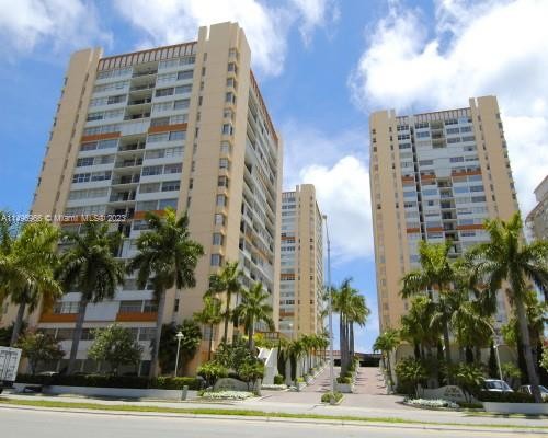 La Mer has just about completed a multi-million dollar - Beach Condo for sale in Hallandale Beach, Florida on Beachhouse.com