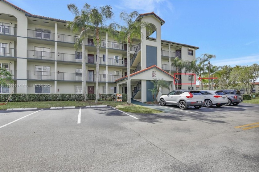 Spacious Magnolia corner unit with a lake view at Century - Beach Condo for sale in Pembroke Pines, Florida on Beachhouse.com