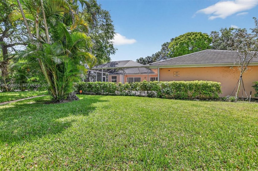 Light, bright, updated, and move-in ready villa with soaring - Beach Home for sale in Palm Beach Gardens, Florida on Beachhouse.com