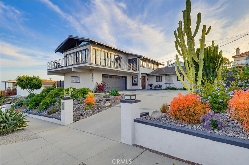 A truly one-of-a-kind South Shores masterpiece, this - Beach Home for sale in San Pedro, California on Beachhouse.com